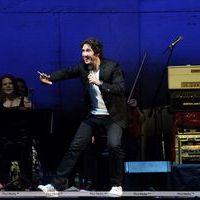 Josh Groban performs at the Bank Atlantic Center | Picture 111504
